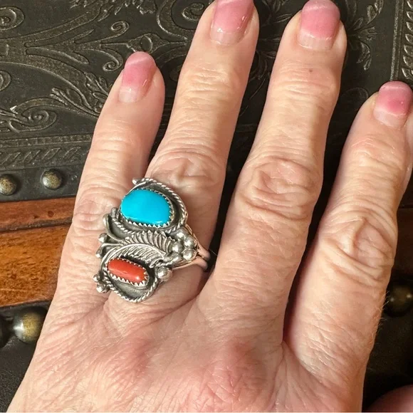 Navajo Sterling silver sleeping beauty, corral - Picture 8 of 11